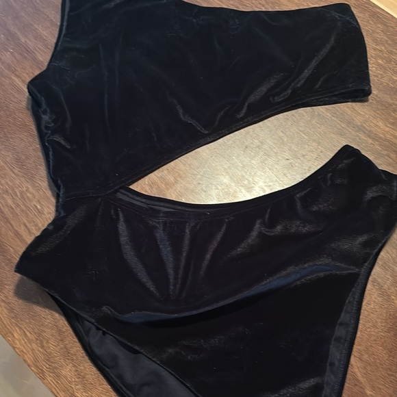 Speedo Black One Shoulder Swim One Piece - Picture 2 of 3